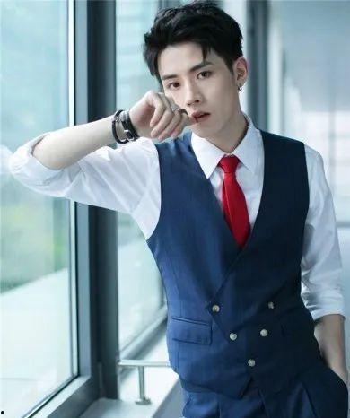 吃瓜温柔男星,揭秘娱乐圈吃瓜男星的甜蜜魅力